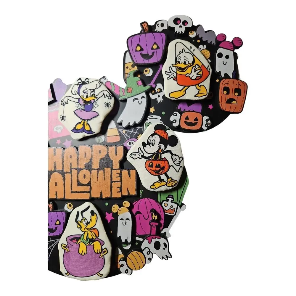 Disney Parks Mickey Minnie Mouse Goofy & Friends Happy Halloween Door Wreath